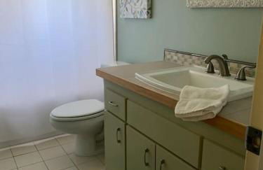 Lakefront Home Where You Can Retreat and Relax - Foto 23