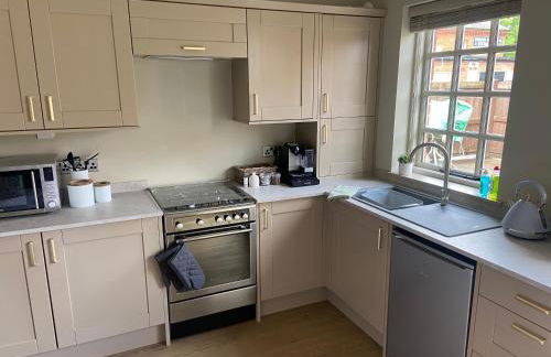 Cosy small cottage in Wirral Merseyside with kitchen - Foto 6