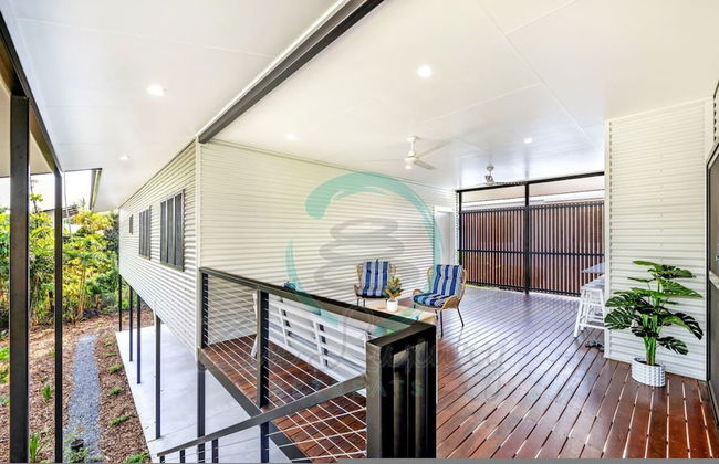 Urbanretreat Modern Outdoor Dining Backyard - Foto 6