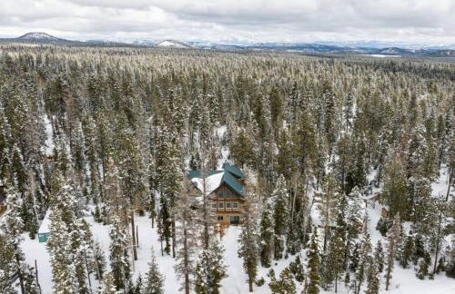 The Moccasin Lodge with Hot Tub and Fire Pit Escape - Foto 15