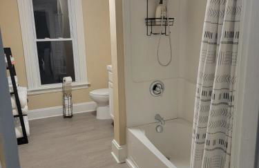 1895 meets 2025 Townhouse - Foto 16