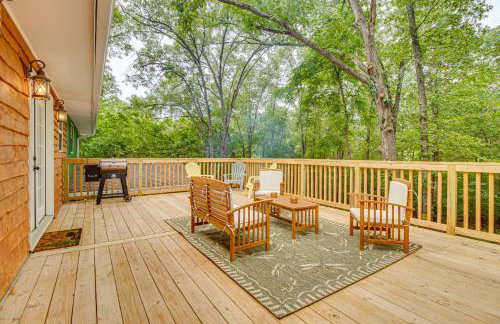 Cotter Home with Deck about 1 Mi to Big Spring Park! - Foto 3
