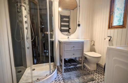 Szumiąca Sosna - Jacuzzi, Ognisko, Sauna, BBQ - Foto 18