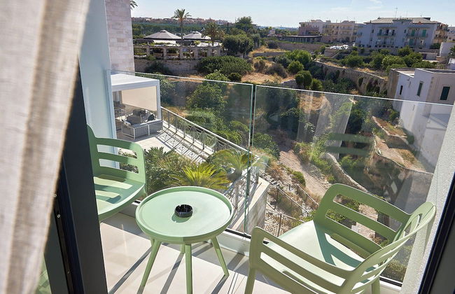 White Coast - Photo 46