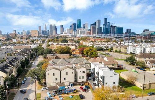 The Suite Spot! Downtown Skyline Views! Sleeps 12 - Foto 27