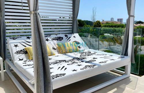 VALENTINA villa de lujo con piscina - Foto 49