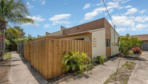 Beachside Bungalow- 2 minutes from the beach! - Foto 4