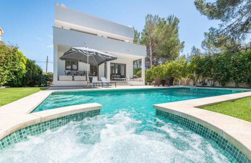 The Tower Villa - Photo 18