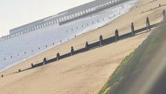 Lovely 2-bed Caravan in Walton on the Naze - Foto 1