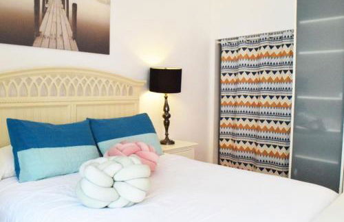 Light-Filled Apt Steps to Beach Convention Center - Foto 11