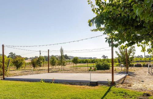 Serene Vineyard•Deck, Pickleball, Views~ Near Town - Foto 19