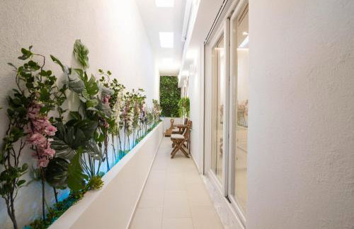 Almond Jacuzzi Suites - Private Jacuzzi - Self Check-In - Free & Easy Street Parking - Foto 29