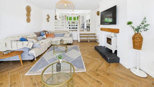 Luxury Beach Stay with Hot Tub - Foto 5