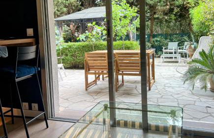 "Saint-Tropez" Superbe appartement avec Terrasse Jardin et Parking privé - Photo 14