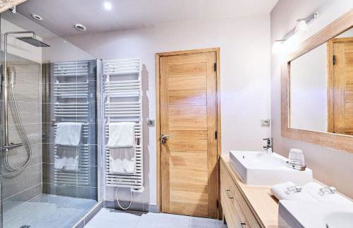 Maison 5 étoiles luxe 6p piscine privée chauffée Lascaux - Foto 55