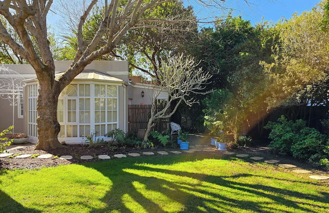 Cheerful Cottage set in Beautiful Garden - Foto 1