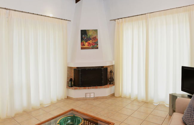 Orestis Suites - Photo 32