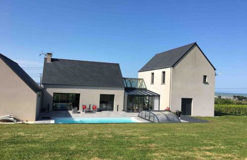 Beautiful villa with pool and stunning sea view - Foto 1