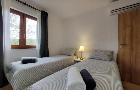 Lovely Home In Podpican With Wifi - Foto 27