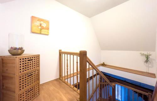 Denkmalgeschütztes Fachwerkhaus im Zentrum mit Garage - Foto 15