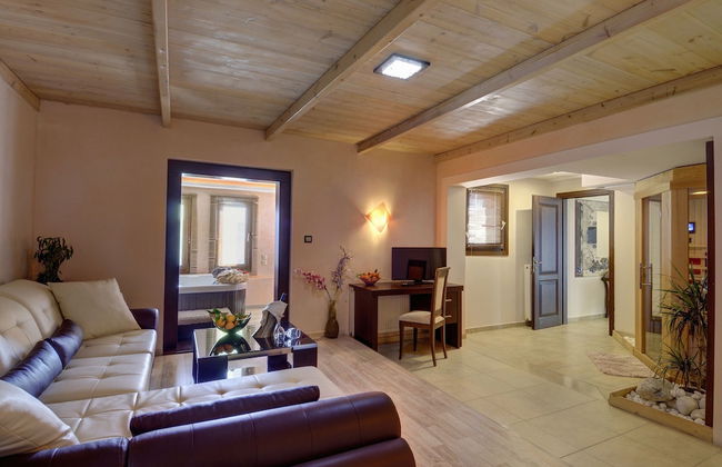 Iakovakis Suites & Spa - Photo 21