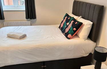 Rushden HUGE 6 Bed house with driveway - Foto 11