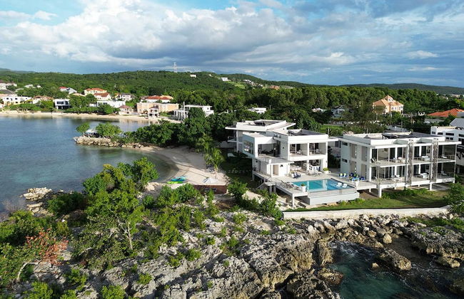 Santosha Whitehouse JM - 10 Bedroom Villa w Private Beach - Photo 52