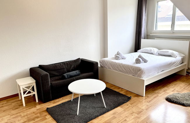 Yooneet Boutique Studio 2' Train Station - Foto 2