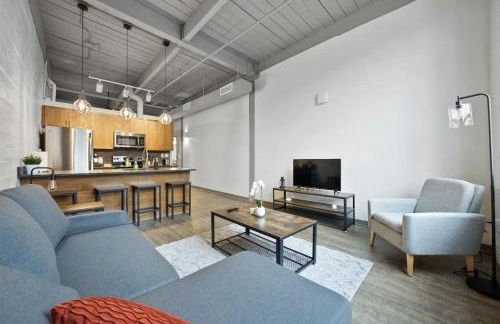 2125 Superior Living - Photo 66