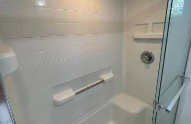 Charming lower-level suite close to ISU & downtown - Foto 6