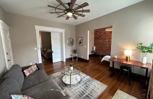 Big Brick 2 Bedroom apartment in Victorian Village - Foto 6