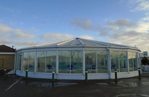 Caravan - Sleeps 8 - Pets Ok - Parking - Foto 3