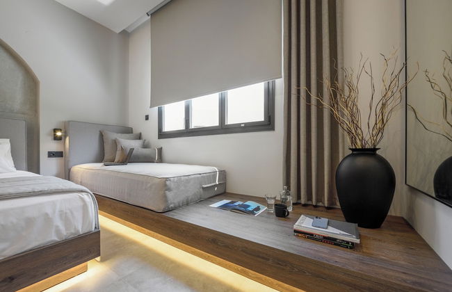 Loena Luxury Suites - Photo 3