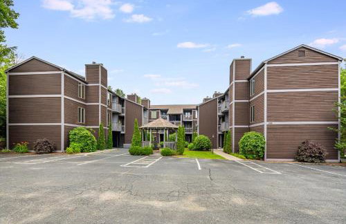 Brook Haven Condo - Downtown Blowing Rock Ground Floor Fully Stocked with 2 King Beds - Foto 26