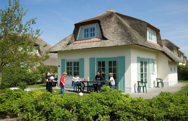 Restyled Villa With Dishwasher, Near the Sea in Domburg - Foto 1