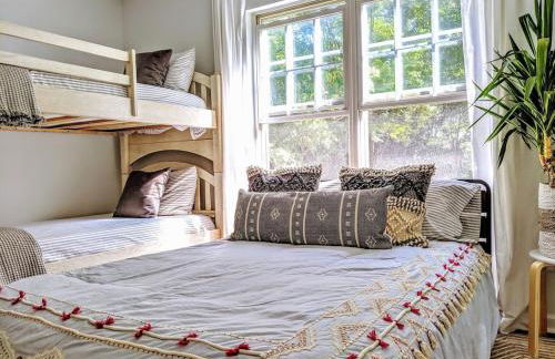 RARE Downtown Matthews walk 2 shops restauraunts hike CLT 2 Bedroom not 3br - Foto 31