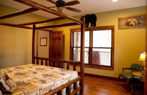 Secluded Cabin - Games, Fire Pit, Hot Tub, Pet OK - Foto 41