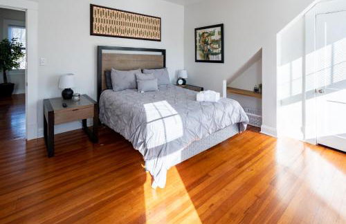 Contemporary 3-Bedroom Home with Balcony in RVA - Foto 5