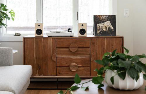 New Beautifully Updated Home with Gameroom! - Foto 8