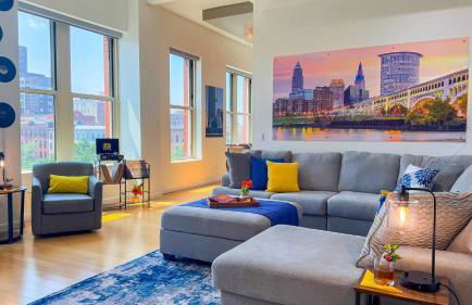 Downtown Cleveland: Steps To Sports & Events 2 Bedroom Condo by RedAwning - Foto 24