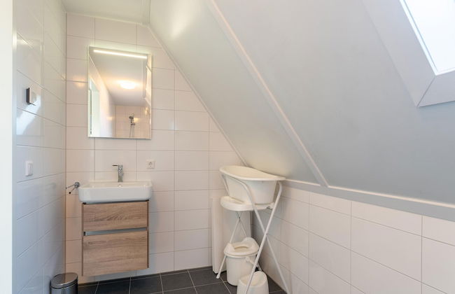 Beautiful Holiday Home in Scherpenisse With Charming Terrace - Foto 71