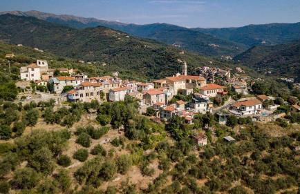 Old Oilmill near Dolcedo - Foto 1