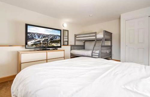 Sunday River Ski In Ski Out Mountain View Condo with Hot Tub Pool and Sauna! - Foto 22