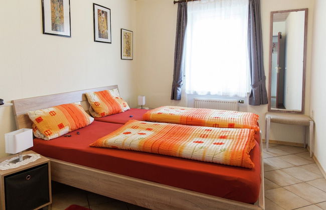 Attractive Apartment in Bettenfeld With Garden - Foto 2