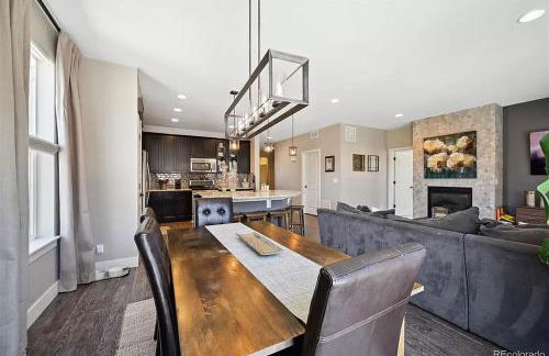 4BR Home close to Airport - Foto 3