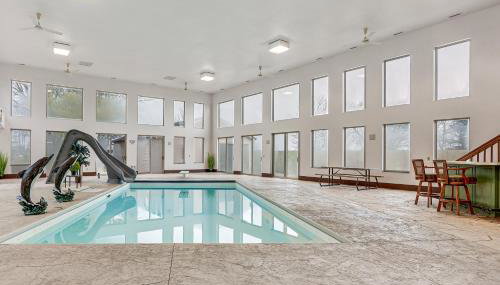 Woodburn Group Getaway Endless On-Site Fun! - Foto 1