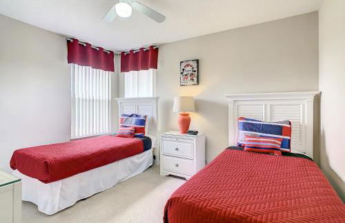 Extended Sun Deck with Private Pool in Gated Quiet Community - Foto 46