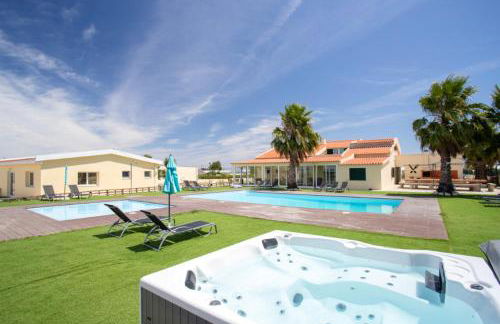 Spacious Villa in Palmela with Private Pool and Garden - Foto 1