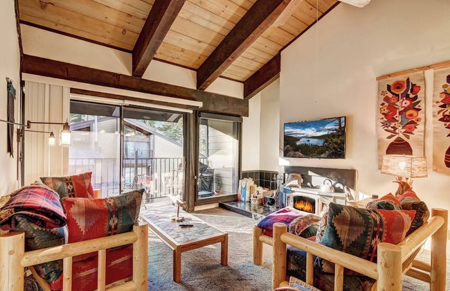 Alpine Meadows Peak 15 Min to Commons Beach - Photo 1