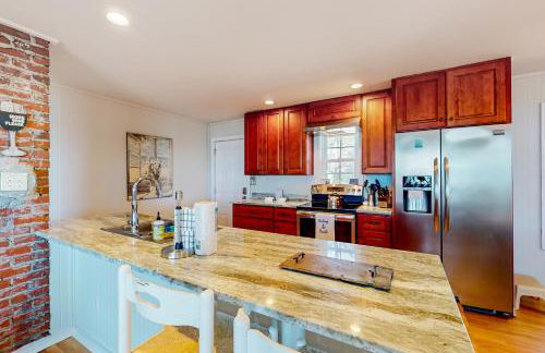 Three dog-friendly, waterfront cottages with full kitchens & private beach - Foto 25